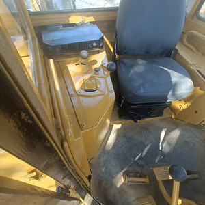Bulldozer d'occasion Cat D6H avec ripper, moteur Cummins, modèle 2018, capacité de bulldozing de 4,3 m - Product Image 5