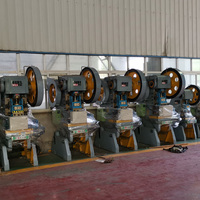 Machine à fabriquer des plats en aluminium jetables/Ligne de fabrication de contenants alimentaires en aluminium par poinçonnage