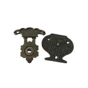 Cerraduras decorativas de latón antiguo de metal al por mayor de calidad para caja de madera en stock - Product Image 4
