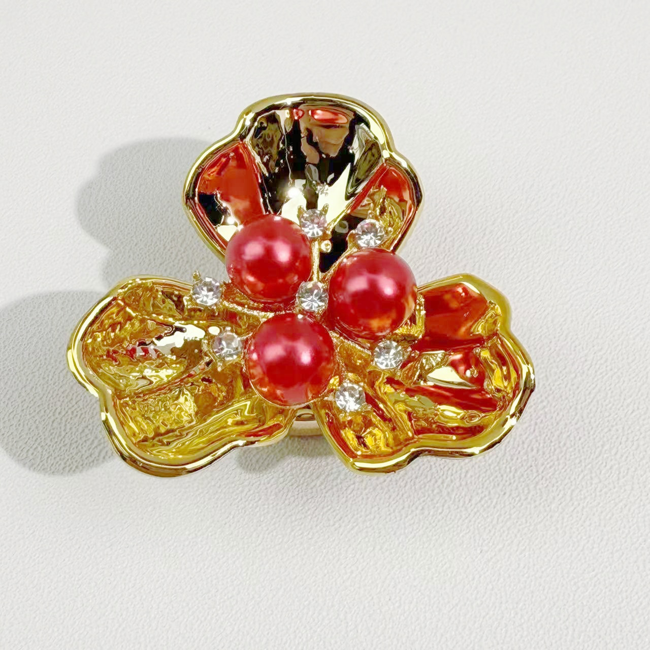 Golden Flower Red Stamen
