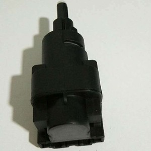 Interruptor de luz de freno Volkswagen 6Q0945511 para reemplazo y reparación, interruptor automático de plástico - Product Image 2