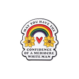 Nouvelle broche en alliage à motif floral de dessin animé, personnalisable avec texte et phrases courtes, polyvalente, accessoires raffinés pour vêtements et sacs à dos - Product Image 3