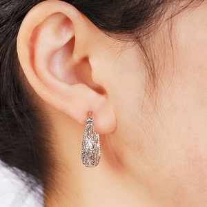 Vintage Hollow Floral <b>Ear</b> <b>Cuff</b> for Women Elegant Party Style Daily Wear <b>Ear</b> Accessory Fashion Outfit Jewelry Style - Product Image 5