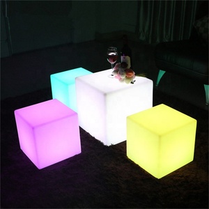 <span class=keywords><strong>Tabouret</strong></span> en cube d'éclairage <span class=keywords><strong>de</strong></span> meubles LED RVB modernes <span class=keywords><strong>Tabouret</strong></span> <span class=keywords><strong>de</strong></span> <span class=keywords><strong>bar</strong></span> amusant télécommandé avec changement <span class=keywords><strong>de</strong></span> couleur pour <span class=keywords><strong>bar</strong></span> à domicile et ferme - Product Image 6