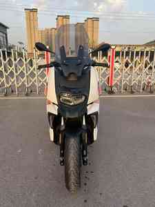 Scooter Alpine White 3BMMW C400X - Moteur sans balais 350cc ABS <span class=keywords><strong>ASC</strong></span> Connectivité Vitesse maximale de 140 km/<span class=keywords><strong>h</strong></span> Garantie de 3 ans - Product Image 2