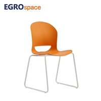 Chaise de réception empilable EGROspace pour salle de conférence, visiteurs, bureau et formation