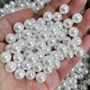 Perlas de ABS de 8mm al por mayor, cuentas de plástico acrílico blanco con agujero para collar de moda, suministros de joyería - Product Image 1