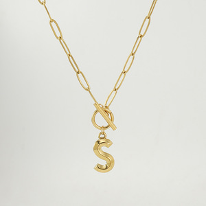 Collar de Cadena Larga con Eslabones Tipo Clip, Chapado en Oro de 18K, con Colgante Personalizado de Letra Mayúscula del Alfabeto (26 Letras Disponibles) - Product Image 3