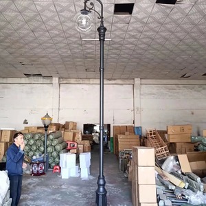 Aluminum Alloy European Garden Lamp 80Ra IP54 LED Outdoor <b>Lighting</b> For Courtyard <b>Landscape</b> - Product Image 1