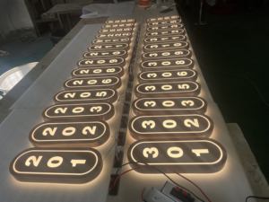 Caja de luz LED de Material acrílico de Metal de diseño moderno, juego de caja de luz de número de decoración de Casa de Hotel con iluminación frontal personalizable - Product Image 2