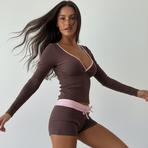 Venta al por mayor 2025 Conjunto de 2 piezas para mujer Acanalado Tie-Front Top de manga larga y pantalones cortos | Lounge & Biker Shorts Outfit - Product Image 5