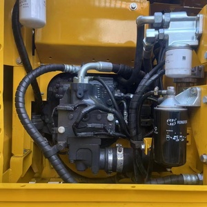 รถขุดตีนตะขาบ Komatsu PC130 มือสอง สภาพดี พร้อมระบบไฮดรอลิก - Product Image 6