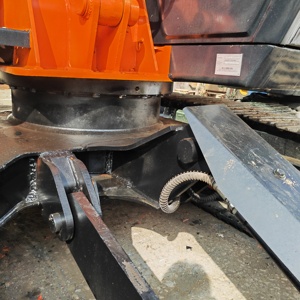 Oferta Especial: Miniexcavadora Usada Hitachi ZX70 de 7 Toneladas, Original de Japón, Compacta, con Motor Diésel Isuzu Importado y Estable - Product Image 3