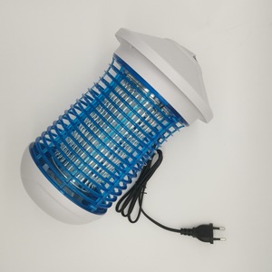 เครื่องกำจัดยุงไฟฟ้า 18W กันฝนสำหรับใช้งานกลางแจ้ง ดักจับด้วยแสงสีฟ้า พร้อมตะแกรงไฟฟ้า 4000V สำหรับควบคุมศัตรูพืชในสวน - Product Image 2