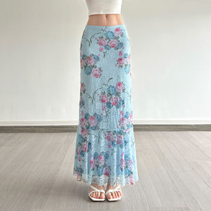 Jupe midi florale style Hot Girl Pure Desire, taille haute, coupe trapèze, ajustée, amincissante, longueur genou - Product Image 1