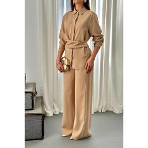 Conjunto de Dos Piezas Color Camel para Mujer, Disponible al por Mayor - Product Image 1