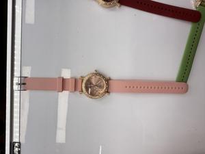 Orologio da donna alla moda, cinturino in silicone placcato oro, resistente all'acqua, colori misti HYF-A131 - Product Image 1