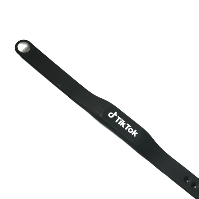 Social Media Tap Band Unique QR Code NFC Silicone Wrist Band Bracelet Embedded NFC Chips