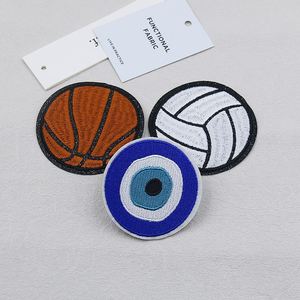 Patchs brodés tendance pour le sport (baseball, basketball, football) – à thermocoller sur casquettes de baseball, casquettes de camionneur, patchs en tissu - Product Image 3