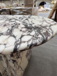 Meubles italiens <span class=keywords><strong>en</strong></span> pierre naturelle au design de luxe personnalisés Table à manger <span class=keywords><strong>en</strong></span> marbre Calacatta <span class=keywords><strong>Alto</strong></span> de haute qualité avec dessus à base cannelée - Product Image 2