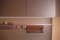 Meuble de cuisine moderne en PC avec éclairage LED, sans poignée, double couche, diffuseur, longueur personnalisable OEM, intensité variable, écologique, télécommande