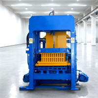 Machine à blocs entièrement automatique QT4-15 pour la production de briques, faible coût de main-d'œuvre, au Nigeria