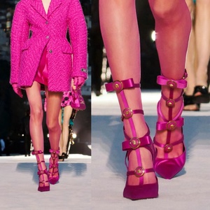 Sandales à talons aiguilles pour femmes avec boucles à nœuds et ornements métalliques, à bride en T longue, en satin, pour l'été, chaussures habillées - Product Image 3