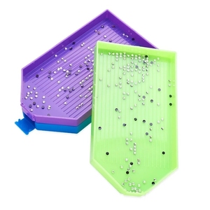 Grande capacité plateau de forage 5D bricolage <span class=keywords><strong>diamant</strong></span> peinture plateau plaque <span class=keywords><strong>broderie</strong></span> <span class=keywords><strong>accessoires</strong></span> carré plastique grand plastique personnalisé Art plastique - Product Image 5