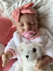 Vente en gros de poupées reborn en vinyle et silicone réalistes de haute qualité, poupées bébés filles mignonnes, soldes de liquidation - Product Image 6