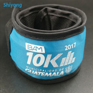 Brassard lumineux à LED en silicone pour le Sport, fermeture avec LOGO personnalisé, idéal pour la course à pied - Product Image 4