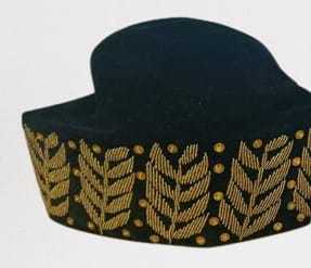 Gorro Tradicional Yoruba Fila Asinde para Eventos Culturales y Religiosos - Product Image 4