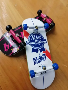 Monopatín de Dedo de Madera de Arce con Tecnología de Fundición por Gravedad Personalizado al por Mayor, Mini Monopatín de Dedo Impermeable para Principiantes y Avanzados - Product Image 3