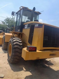 Cargadora de Ruedas CAT 938G 950G, Equipo de Construcción de Uso Pesado, Cargadora Frontal Amarilla con Neumáticos Grandes y Cucharón - Product Image 2