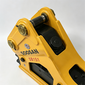 Casse-roche hydraulique latéral SOOSAN SB151 pour excavatrice de 40 à 55 tonnes, travaux de construction et de démolition intensifs - Product Image 3