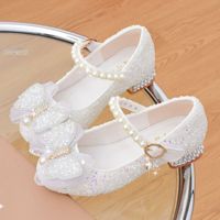Chaussures Dou Girl à talons fins, à enfiler, bout rond, ornées de perles de cristal, pour mariage, fête, anniversaire, blanches, motif papillon, pour spectacle