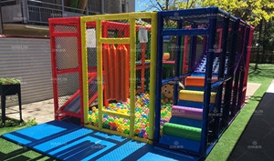 Parc de jeux portable pour enfants, château gonflable, montage facile, capacité de charge 500 kg+, en bois, utilisation en intérieur - Product Image 3