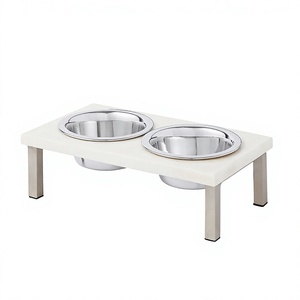 Bol pour chats et chiens de qualité supérieure avec support en bois et en fer, OEM personnalisé, bol pour nourriture pour animaux de compagnie en acier argenté - Product Image 1