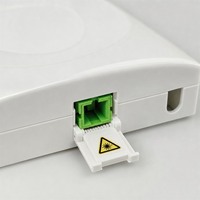 Boîtier terminal fibre optique FTTH 1 cœur SC APC, boîtier mural blanc avec pigtail rouge G657A2 pour réseau 5G