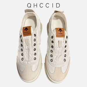 Chaussures de marche décontractées pour hommes en textile blanc, à enfiler, bout rond, respirantes, semelle intermédiaire en EVA, semelle extérieure en caoutchouc, toutes saisons - Product Image 3