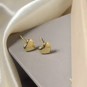 wholesale brass jewelry gold plated small stud earrings heart earrings for women