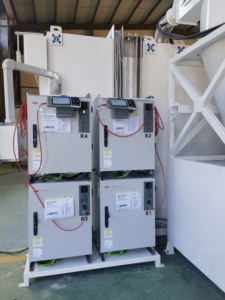 Station de découpe au jet d'eau par robot inversé ABB <span class=keywords><strong>IRB</strong></span> <span class=keywords><strong>1600</strong></span> pour garnitures souples intérieures automobiles (plafond et tapis) - Product Image 3