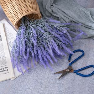 Plante artificielle verte <span class=keywords><strong>lavande</strong></span> faite à la main en gros, 15 mailles, 5 branches, fleur d'usine, pour la remise des diplômes, le Nouvel An, la fête des pères, toutes saisons - Product Image 6