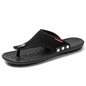 Chaussures d'extérieur d'été populaires Sandales plates décontractées en <span class=keywords><strong>cuir</strong></span> PU pour hommes Pantoufles de plage Tongs - Product Image 3