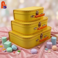 Boîte de rangement de luxe personnalisée en papier crépon avec fermeture à loquet en fer, emballage enduit pour bagues, recyclable