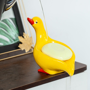Jabonera de Cerámica Ruijie con Forma Irregular, Soporte para Jabón de Baño con Drenaje Automático, Cerámica Pintada, Diseño Contemporáneo - Product Image 2