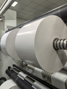 Autocollants pour pneus en <span class=keywords><strong>film</strong></span> polypropylène auto-adhésifs, imperméables, de haute qualité, fabriqués à Shanghai, personnalisables en rouleaux/feuilles - Product Image 5