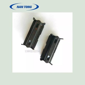 Pince de fixation en fer pour machine d'impression Nantong, pièce d'équipement de sérigraphie pour l'étiquetage textile - Product Image 1
