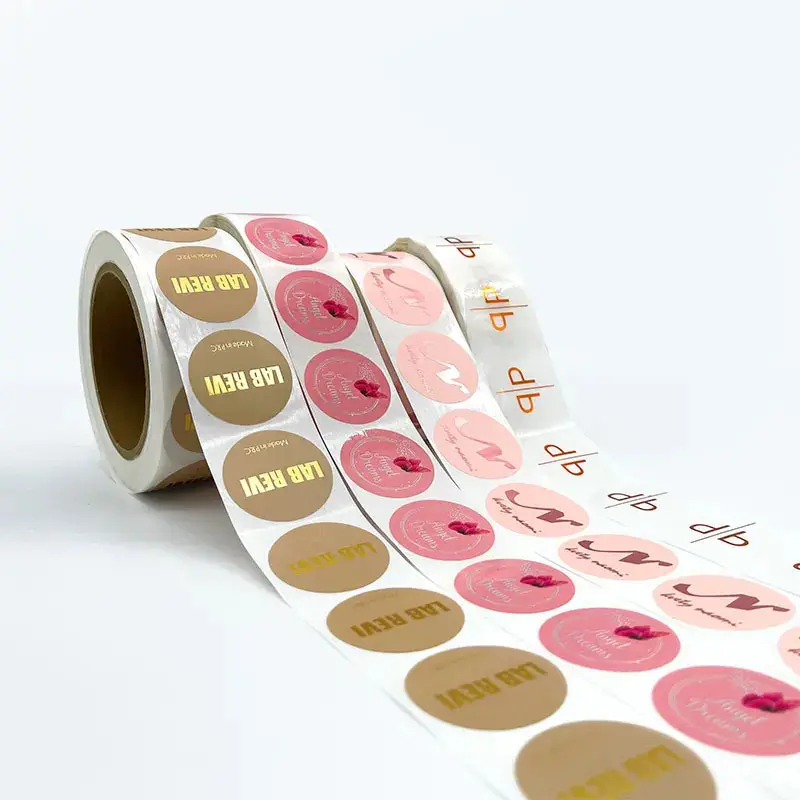 कस्टम प्रिंटिंग बोतल पैकेजिंग लेबल लोगो स्टिकर रोल गोल वाटरप्रूफ चिपकने वाला पीवीसी निजी विनाइल लेबल स्टिकर
