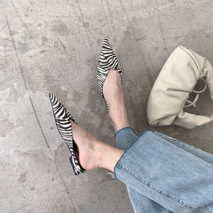 Nuevas Sandalias de Mujer para Primavera/Verano, Casuales, Modernas, Planas, con Estampado Animal, Parte Superior de PU, Suela de Goma, Punta Puntiaguda, Elegantes - Product Image 5