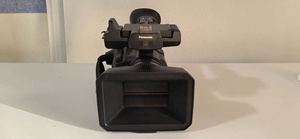 Caméscope portable d'<span class=keywords><strong>occasion</strong></span> Panasonic AUPX360MC 4K pour la diffusion de nouvelles - Product Image 2